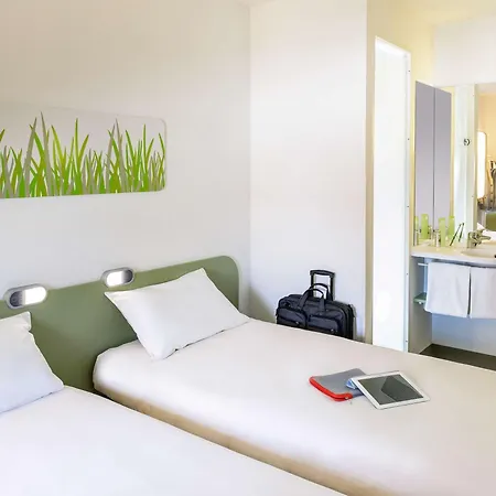 Ibis Budget Marseille Vitrolles Exterior photo